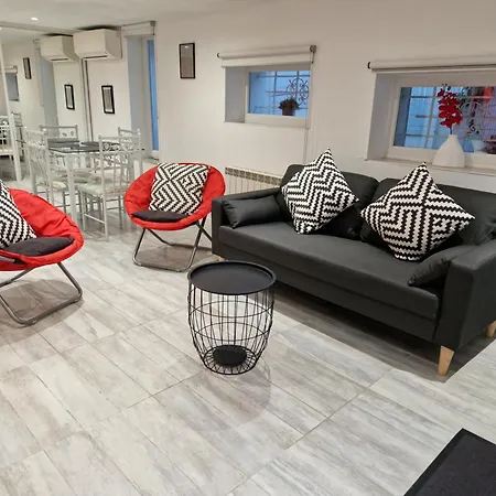 50 M2 Dans Maison Privative Avec Terrasse Et Jardin Privee لو كانيت