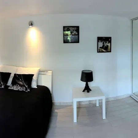 아파트 50 M2 Dans Maison Privative Avec Terrasse Et Jardin Privee 르까네